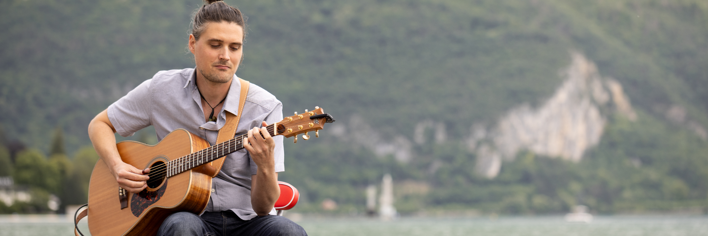 Hervé Amiot, musicien Guitariste en représentation à Haute Savoie - photo de couverture n° 4