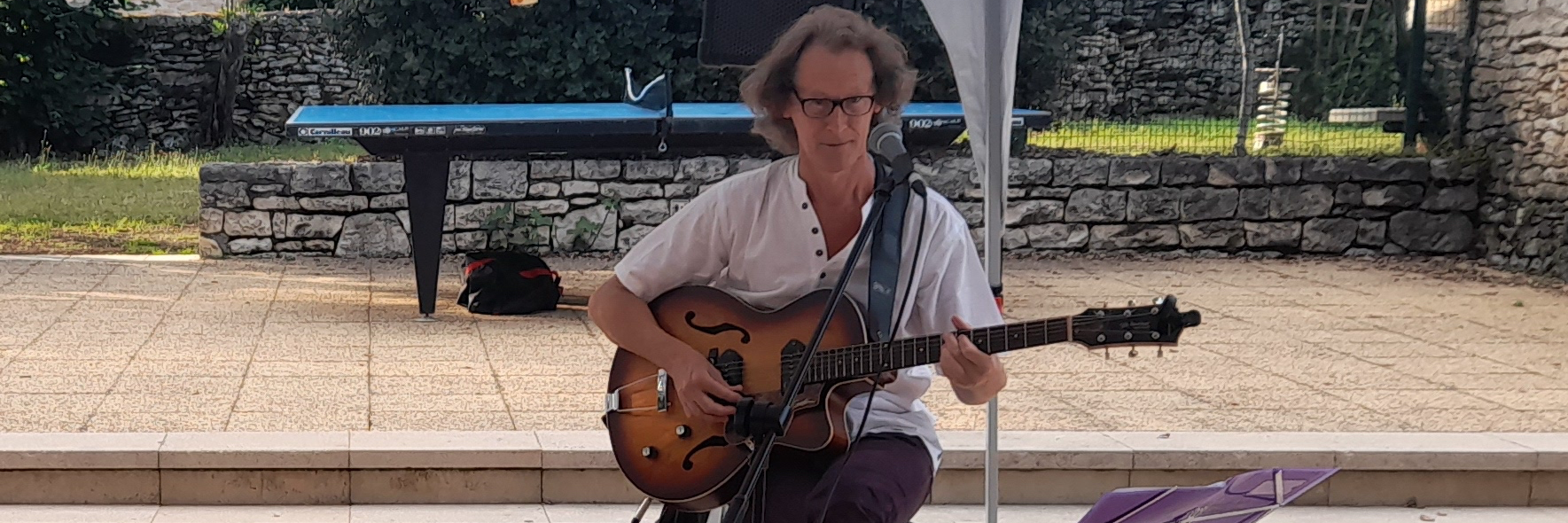 Cie Mark Houchin, musicien Chanteur en représentation à Dordogne - photo de couverture n° 4