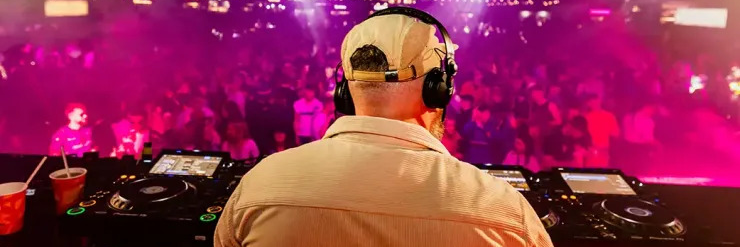 Ced Turner, DJ DJ en représentation à Var - photo de couverture n° 4