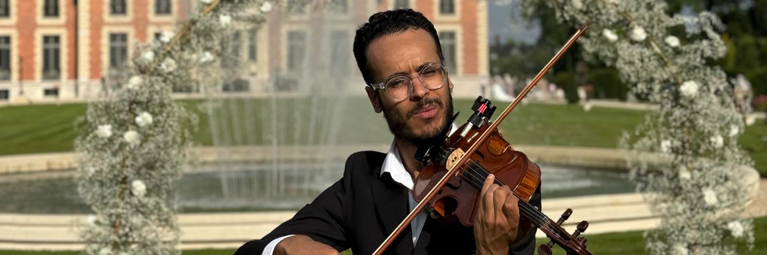 Violoniste-, musicien Violoniste en représentation à Val d'Oise - photo de couverture n° 2