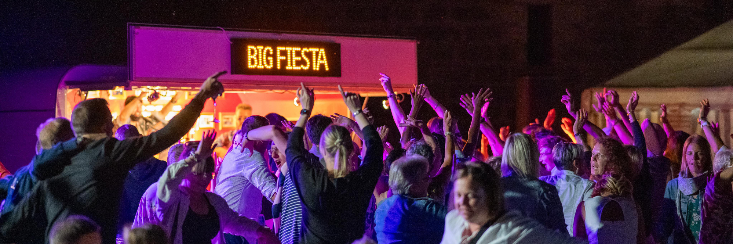 Big Fiesta, groupe de musique Chanteur en représentation à Marne - photo de couverture n° 5