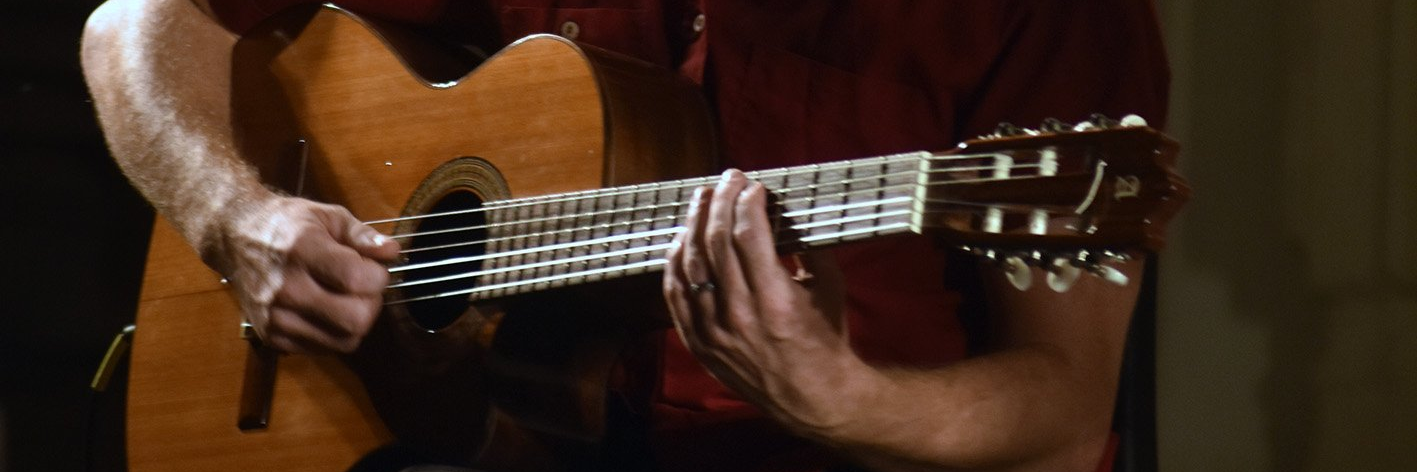 Barthelemy Seyer, musicien Jazz manouche en représentation à Seine Saint Denis - photo de couverture