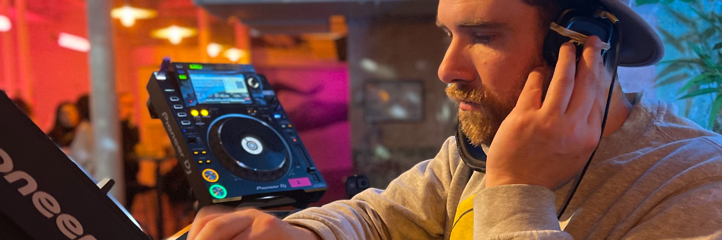Feel Good Vinyl, DJ DJ en représentation à Paris - photo de couverture n° 4