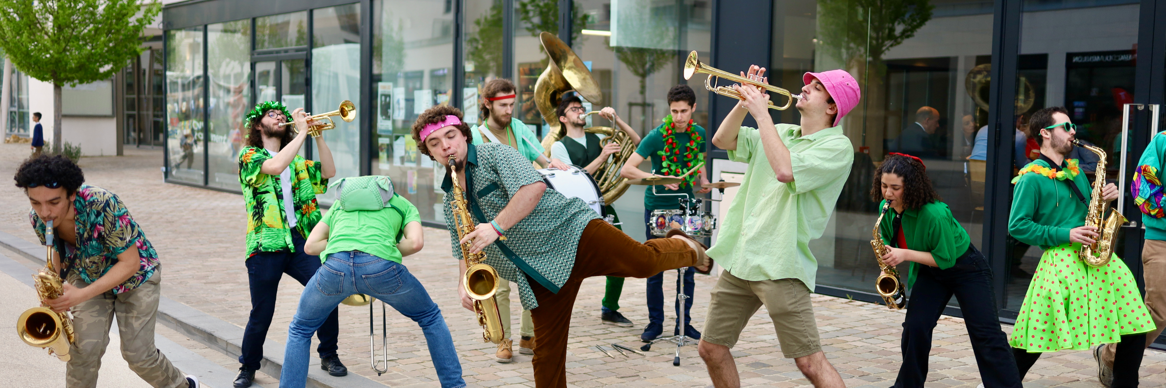 Dalonkhii, groupe de musique Fanfare en représentation à Essonne - photo de couverture n° 2