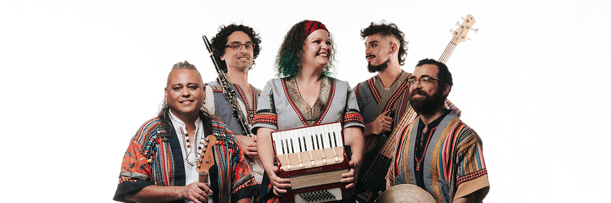 Ajimsa, groupe de musique Musiques du monde en représentation à Haute Garonne - photo de couverture n° 3