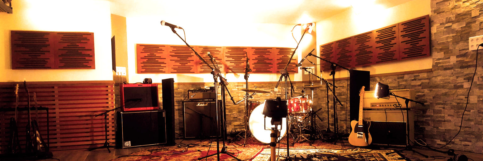Studio 18 Records, musicien Rock en représentation à Var - photo de couverture
