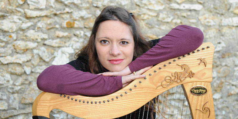 Cécile Branche, musicien Harpiste en représentation à Mayenne - photo de couverture n° 3