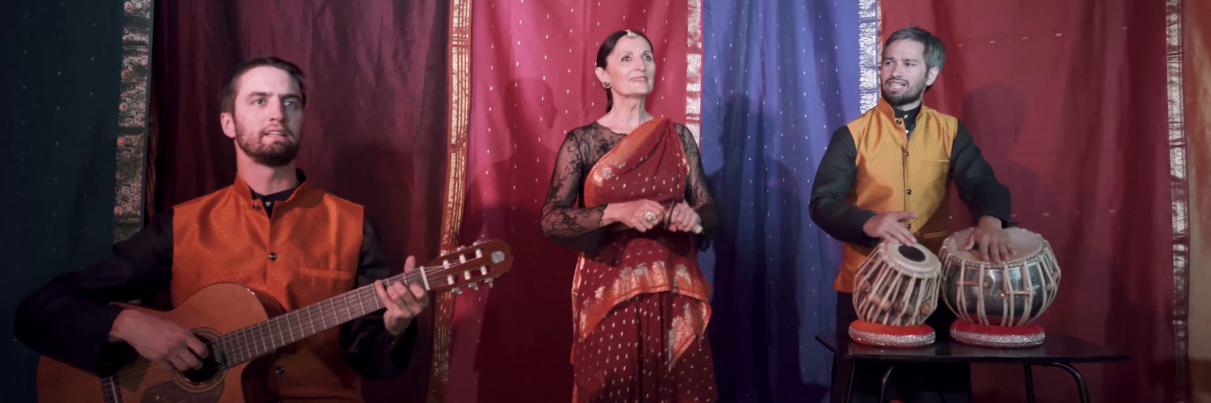 NamAdiou, aux rythmes de l'Inde, groupe de musique Musiques du monde en représentation à Haute Garonne - photo de couverture