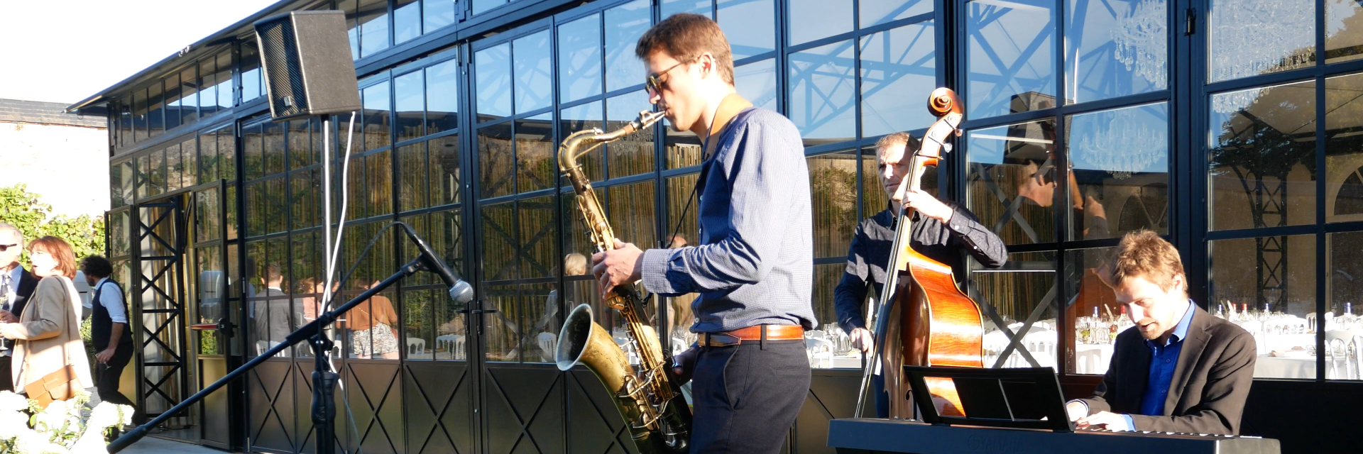 Jonathan PIA, groupe de musique Jazz en représentation à Hauts de Seine - photo de couverture n° 5