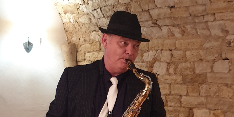 ZICADANSE, musicien Saxophoniste en représentation à Gard - photo de couverture n° 3