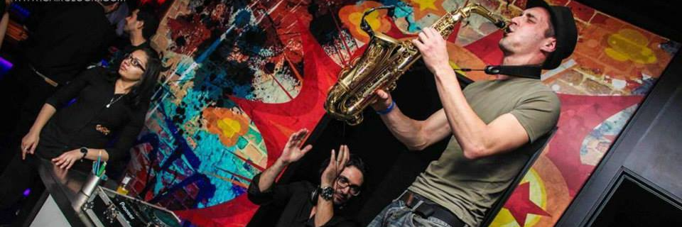 Cesar, musicien Saxophoniste en représentation à Bouches du Rhône - photo de couverture
