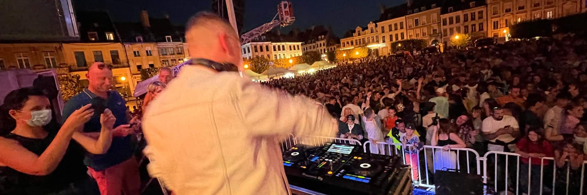 Jay L-Bee, DJ DJ en représentation à Pas de Calais - photo de couverture n° 1