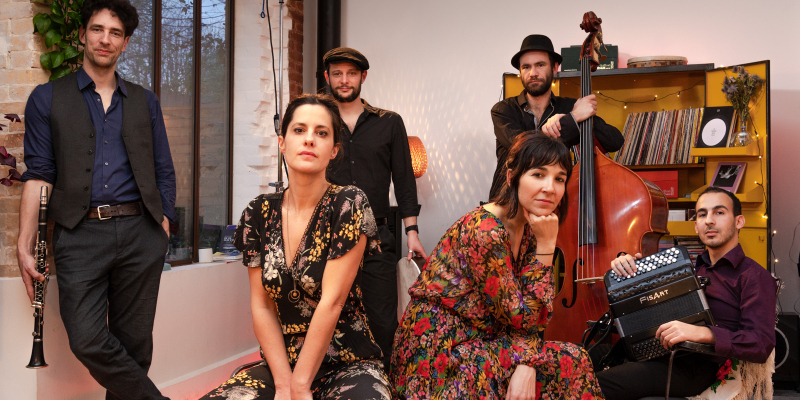 Luludji, groupe de musique Gypsy en représentation à Paris - photo de couverture