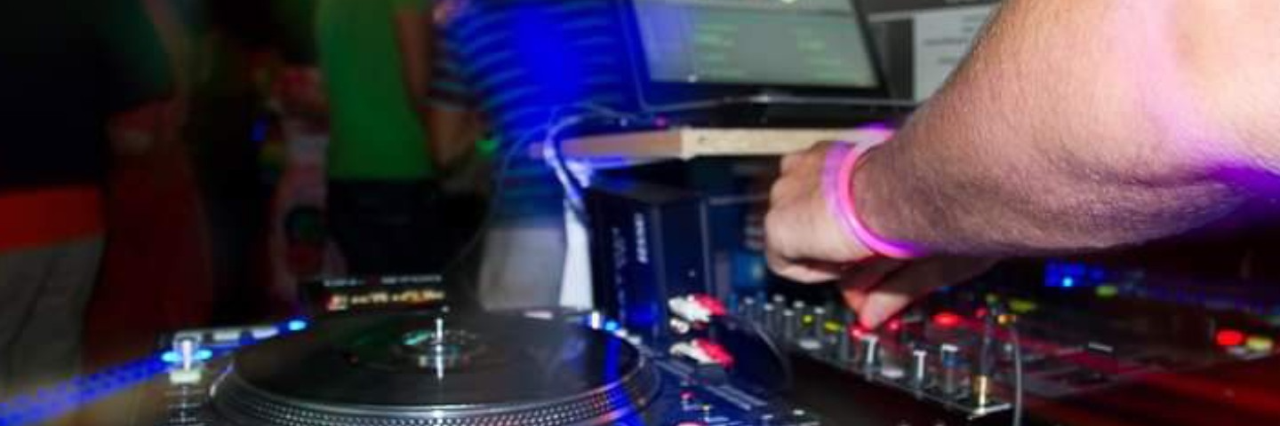 Tim'O, DJ DJ en représentation à Bouches du Rhône - photo de couverture n° 3