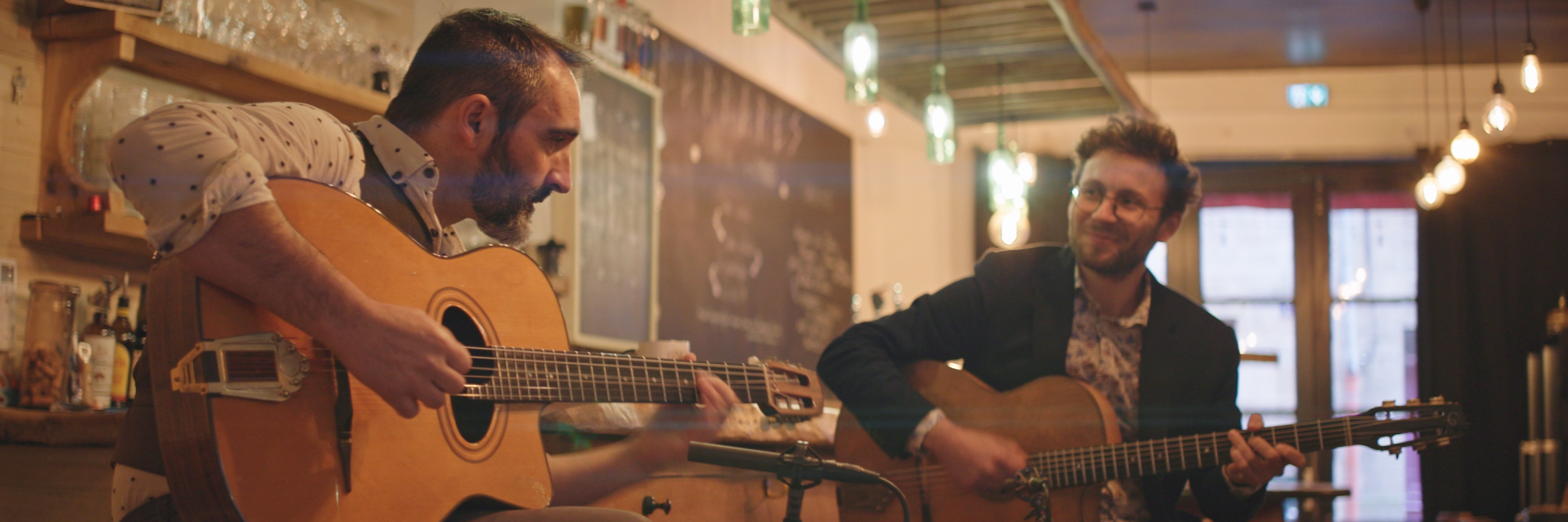 Swing Forty-Six, Musiciens Guitariste en représentation à Lot - photo de couverture n° 2