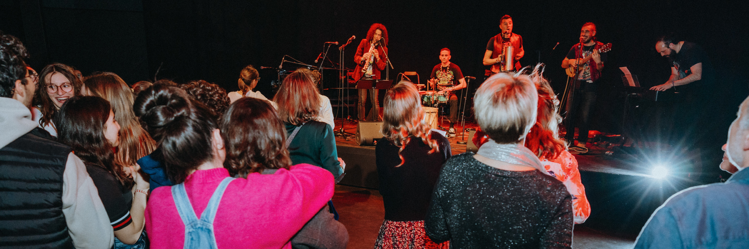 Yerba Mala  & Tres Raices, groupe de musique Latino en représentation à Hérault - photo de couverture n° 4