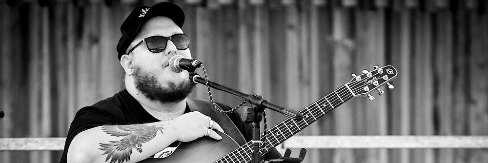 Rémi Doubi, musicien Chanteur en représentation à Haute Saône - photo de couverture n° 1