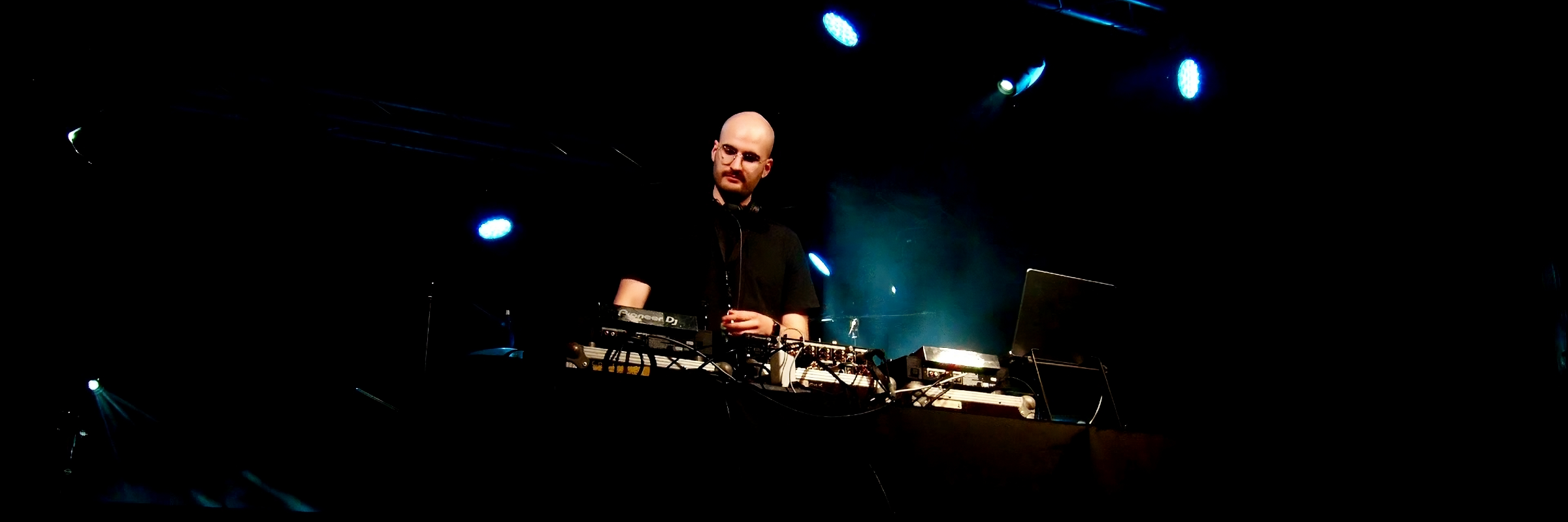 Astens, DJ DJ en représentation à Drôme - photo de couverture