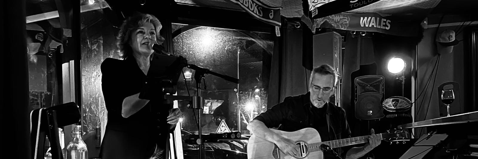 Sono-Tone, musicien Guitariste en représentation à Indre - photo de couverture n° 3