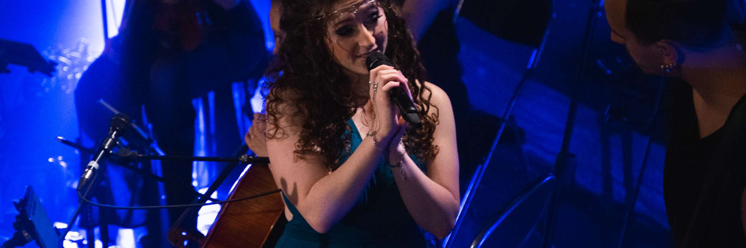 Coralie Royer, musicien Chanteur en représentation à Paris - photo de couverture n° 5