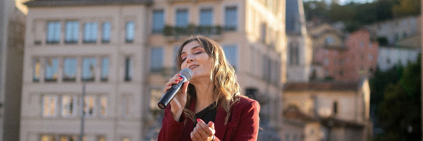 PAULINE DIENNET , musicien Chanteur en représentation à Isère - photo de couverture n° 2