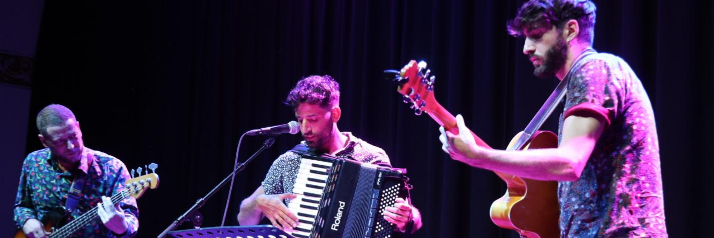 Passéo , groupe de musique Pop en représentation à Rhône - photo de couverture n° 2