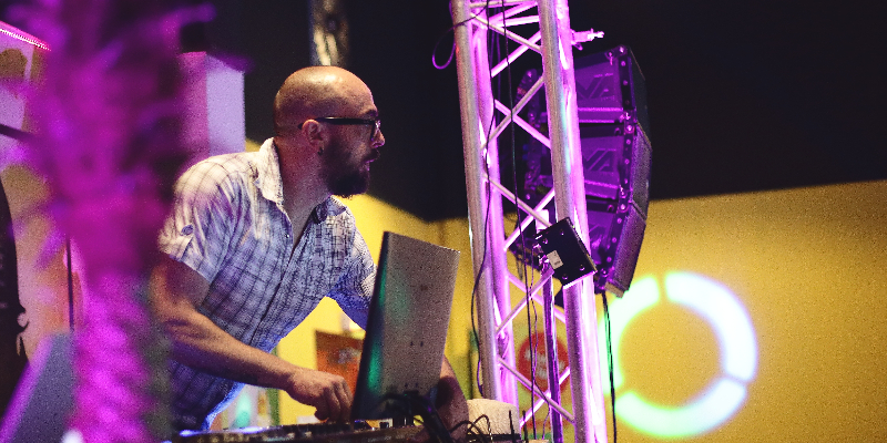 Mixe Live, DJ DJ en représentation à Haute Garonne - photo de couverture n° 2