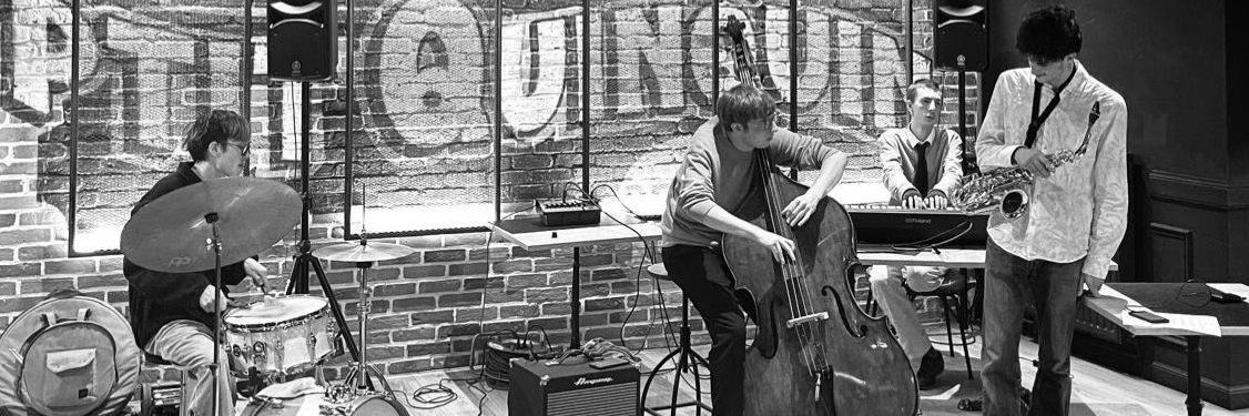 CUBE QUARTET, Groupe de Musique Jazz en représentation à Nord - photo de couverture