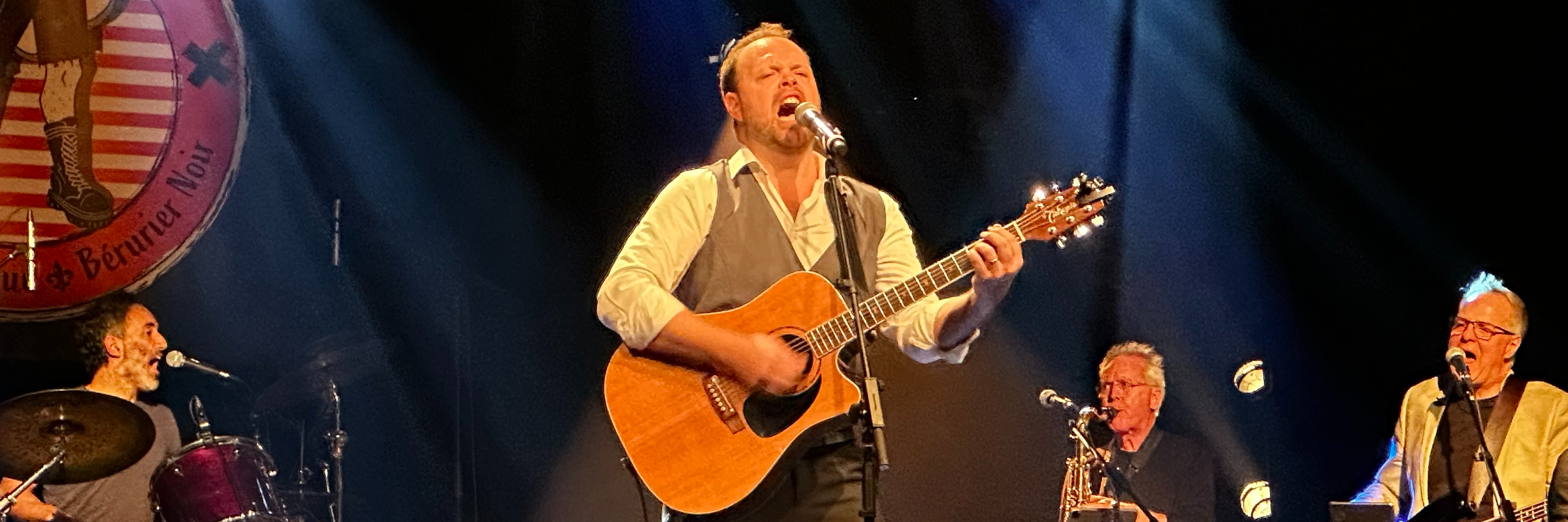 Béru de banlieue, groupe de musique Acoustique en représentation à Rhône - photo de couverture