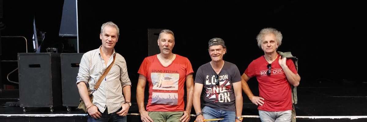 ONE tribute U2, groupe de musique Rock en représentation à Ain - photo de couverture