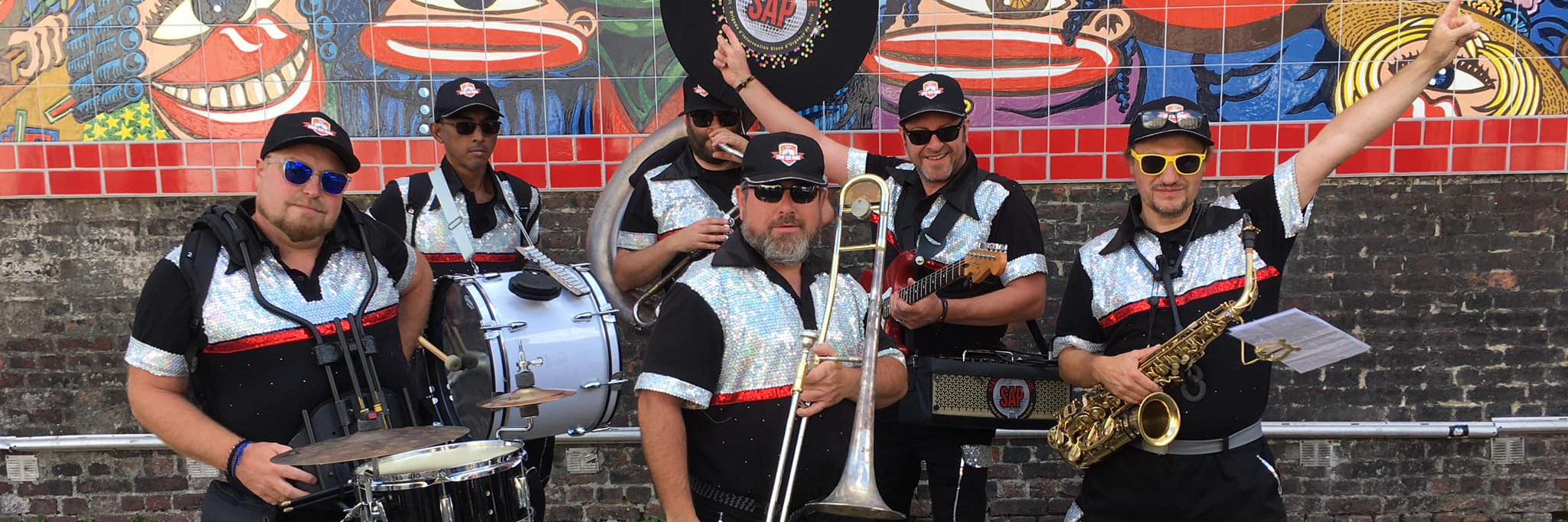 Stayin'Alive Parade, groupe de musique Fanfare en représentation à Nord - photo de couverture n° 2