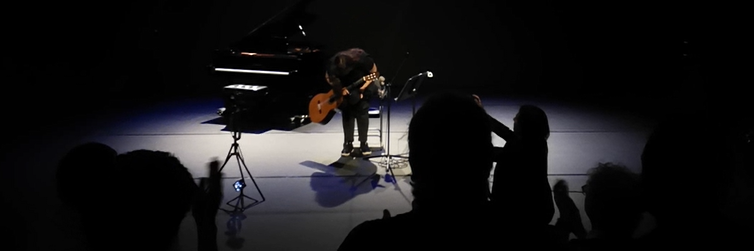 Laurie , musicien Chanteur en représentation à Haute Garonne - photo de couverture n° 5