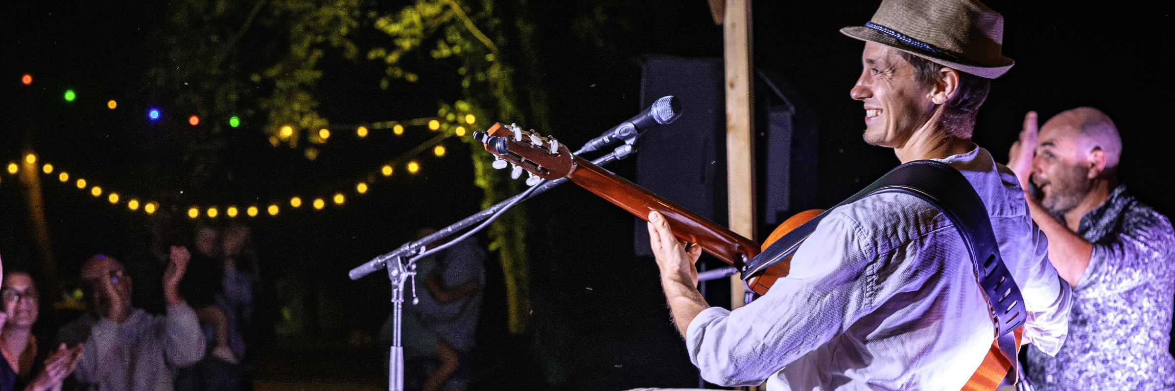 Duo Carnet de Voyage, musicien Chanteur en représentation à Charente Maritime - photo de couverture n° 1