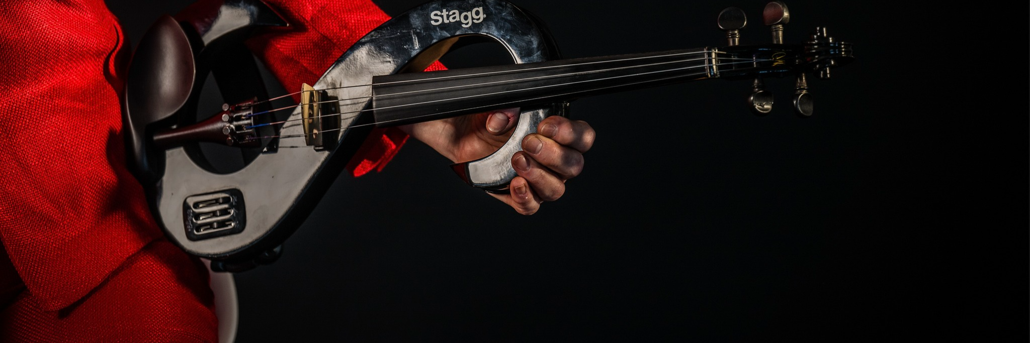 BTina, musicien Violoniste en représentation à Province du Brabant wallon - photo de couverture n° 1