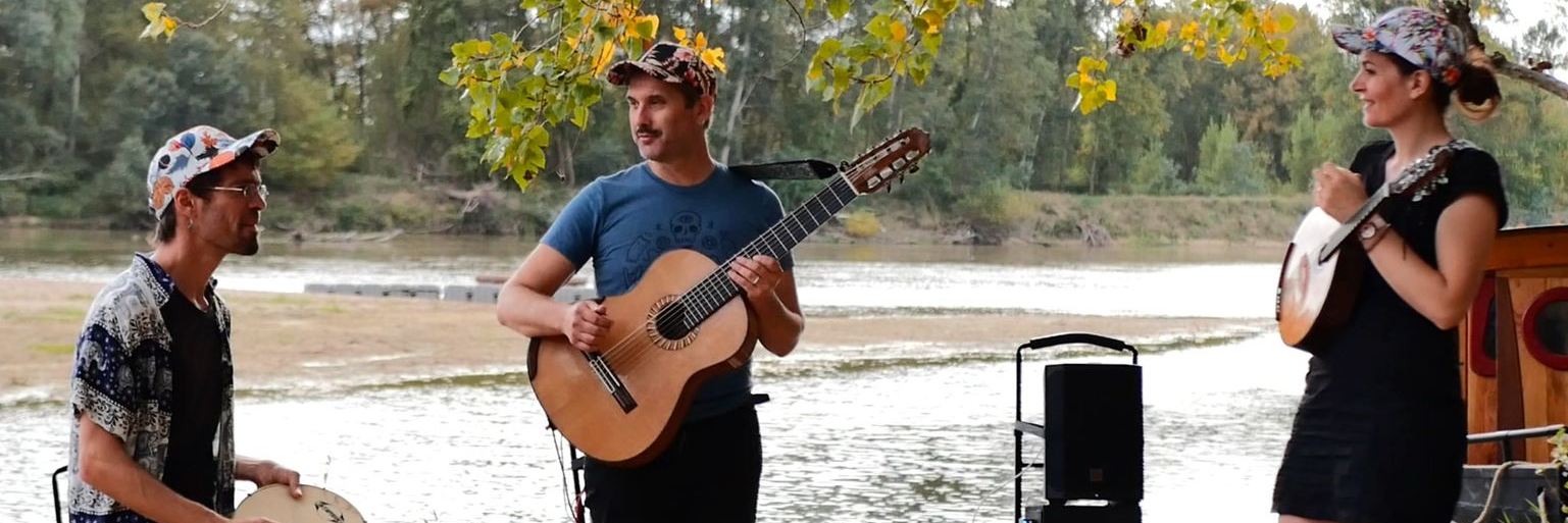 RODA COZINHA, groupe de musique Musiques du Monde en représentation à Indre et Loire - photo de couverture