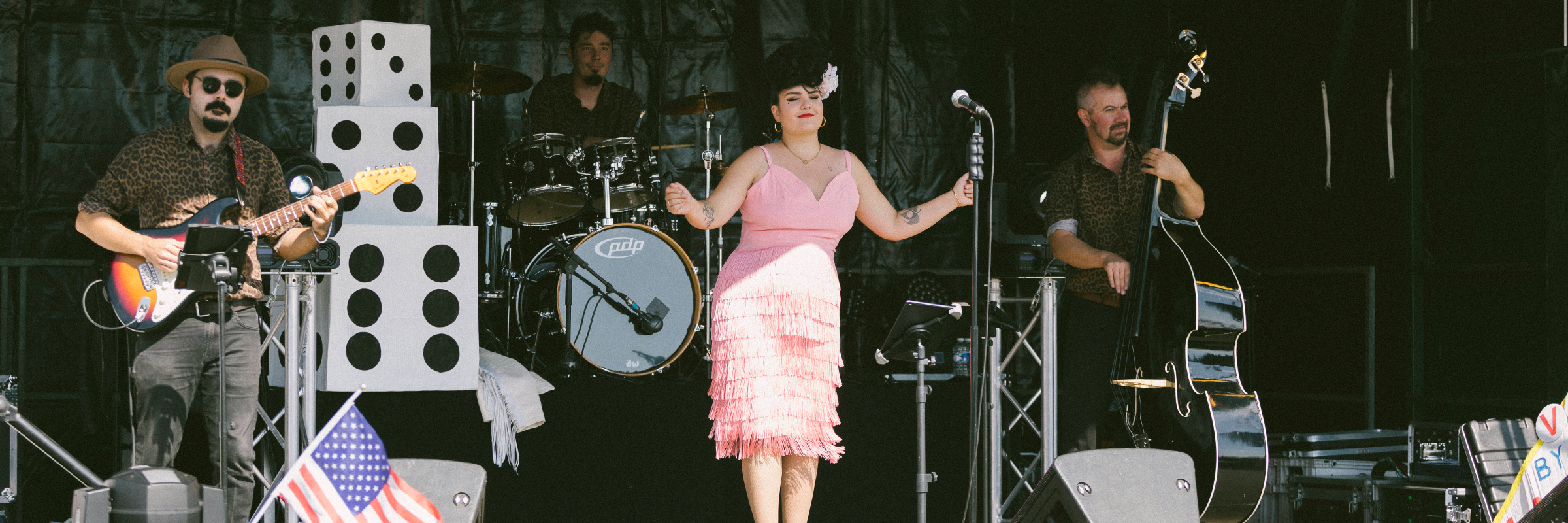 Mademoiselle Faustine , Musiciens Rock en représentation à Savoie - photo de couverture n° 2