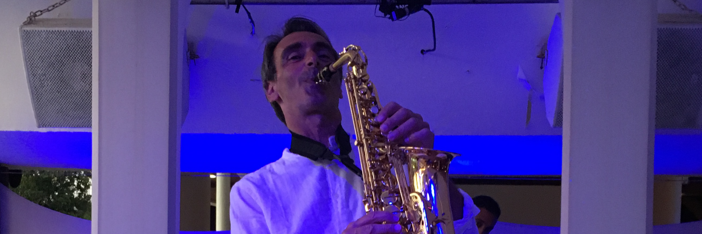 Christophe Hanotin Sax, musicien Saxophoniste en représentation à Bouches du Rhône - photo de couverture n° 1