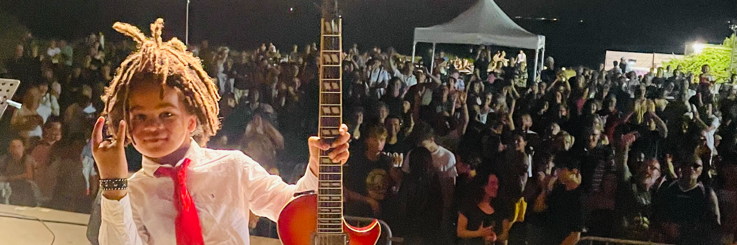 Timéo Sparking, groupe de musique Guitariste en représentation à Charente Maritime - photo de couverture n° 1