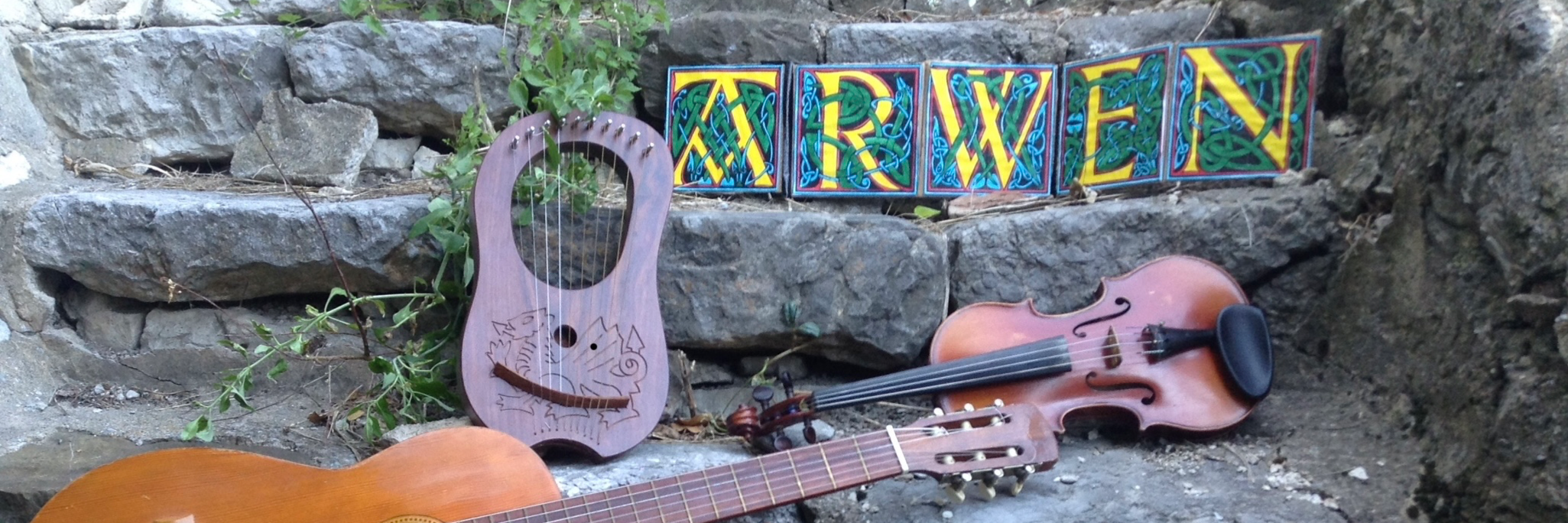 Trio ARWEN , groupe de musique Irlandaise en représentation à Hautes Alpes - photo de couverture n° 2