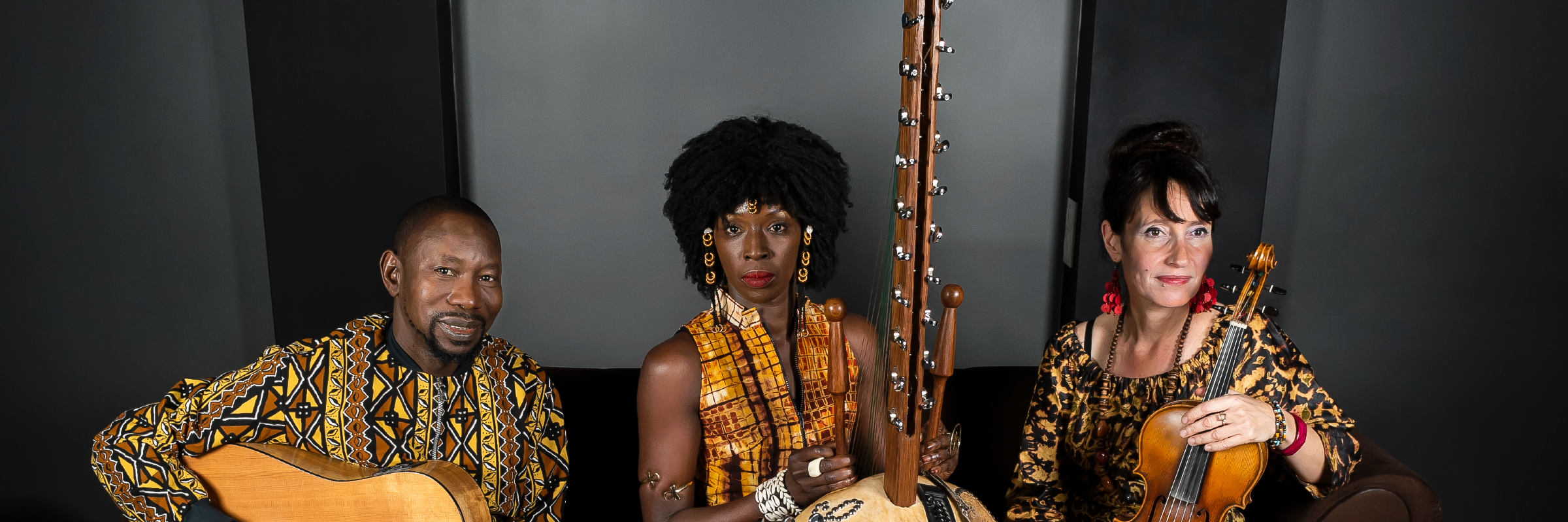 Triofola, groupe de musique Africaine en représentation à Paris - photo de couverture