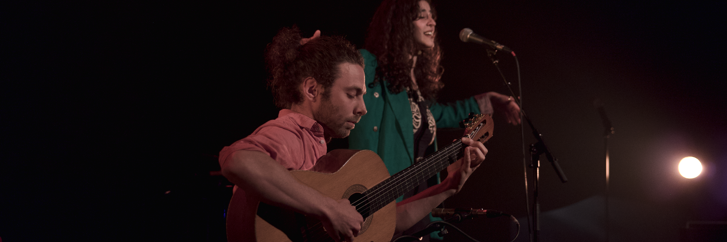 Valentin Delbrel , musicien Chanteur en représentation à Paris - photo de couverture n° 4