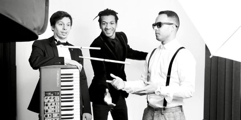 dandies trio, groupe de musique Chanteur en représentation à Seine et Marne - photo de couverture