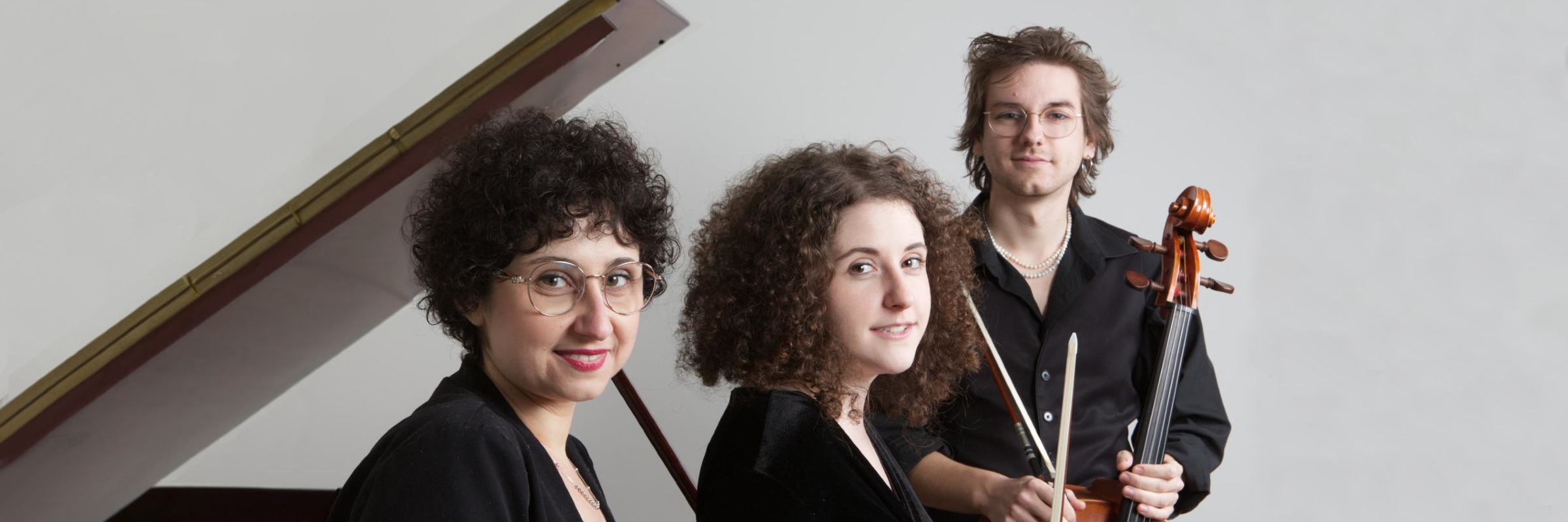 Esperluette Event, Groupe de Musique Pianiste en représentation à Oise - photo de couverture