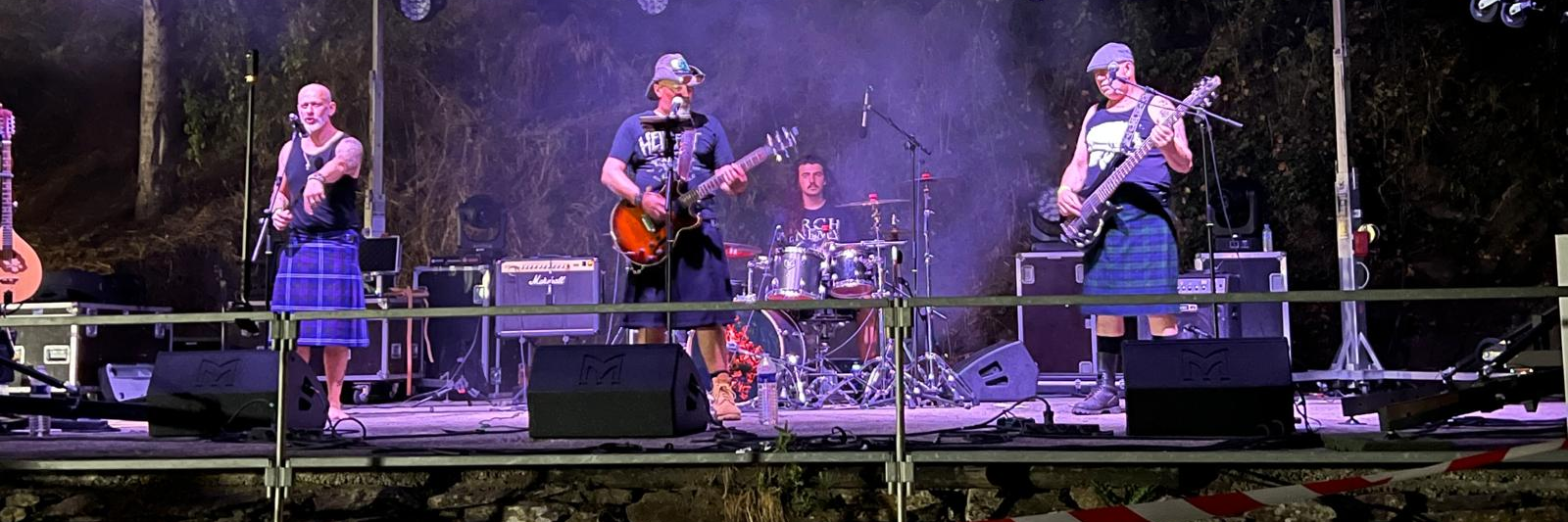 Three beers later, Groupe de Musique Rock en représentation à Loire Atlantique - photo de couverture