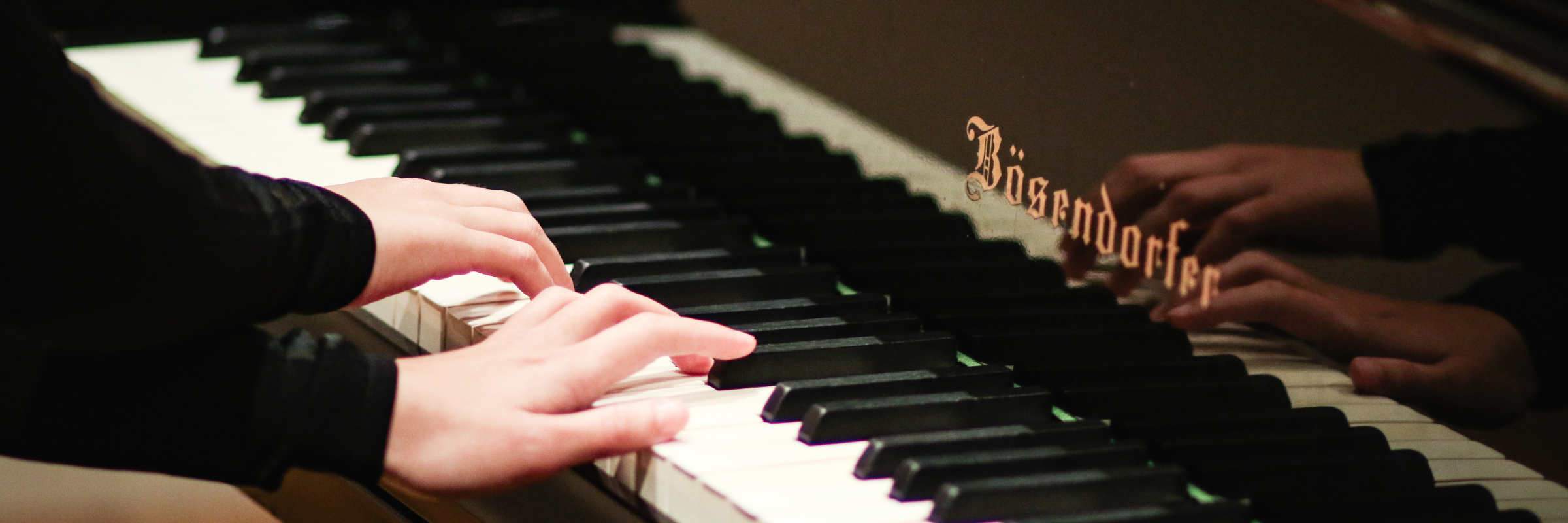 Thuy Anh Bui Tran, Musiciens Pianiste en représentation à Nord - photo de couverture n° 3