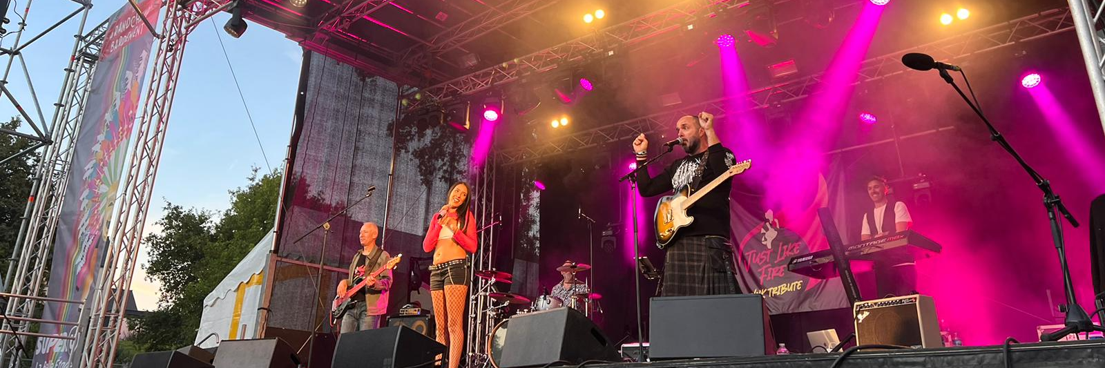 Just Like Fire, Groupe de Musique Rock en représentation à Gironde - photo de couverture