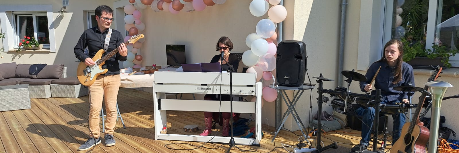 Oscar et Lolita, Groupe de Musique Folk en représentation à Eure - photo de couverture