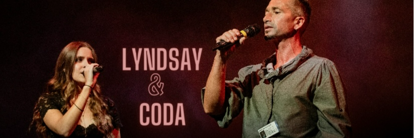 Coda & Lyndsay, Chanteur Chanteur en représentation à Isère - photo de couverture