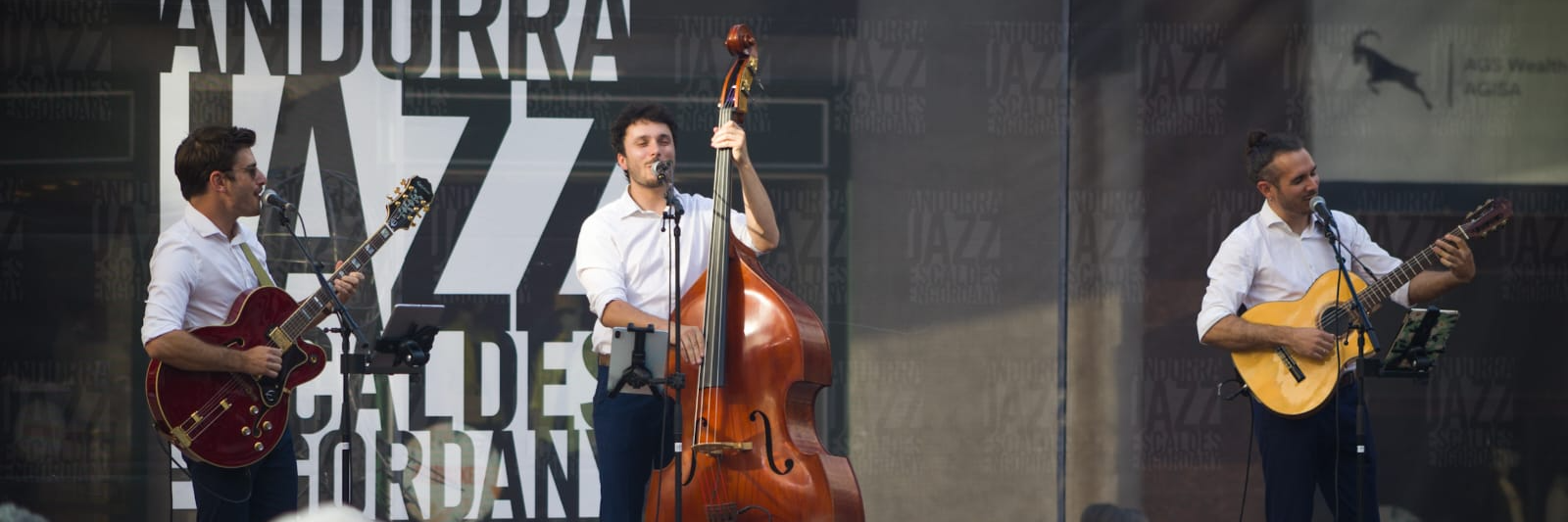 Jamais Deux Sans Trois, groupe de musique Acoustique en représentation à Lot - photo de couverture n° 2