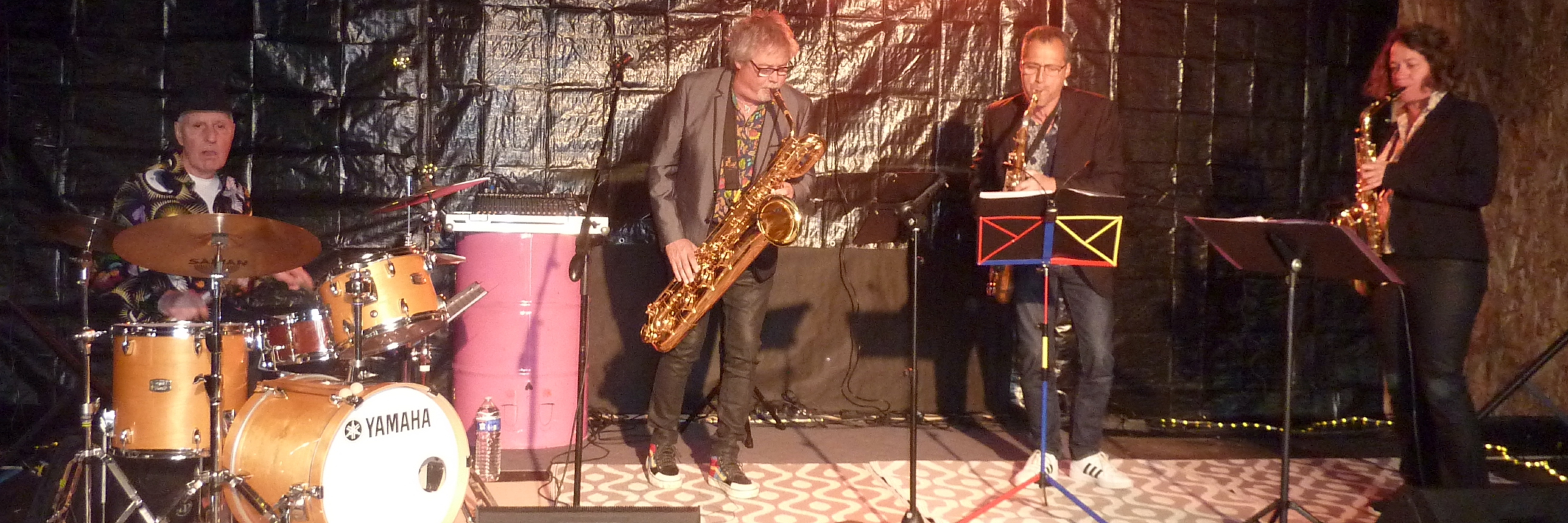 La Main Dans Le Sax, Fanfare Musiques du Monde en représentation à Vienne - photo de couverture n° 1